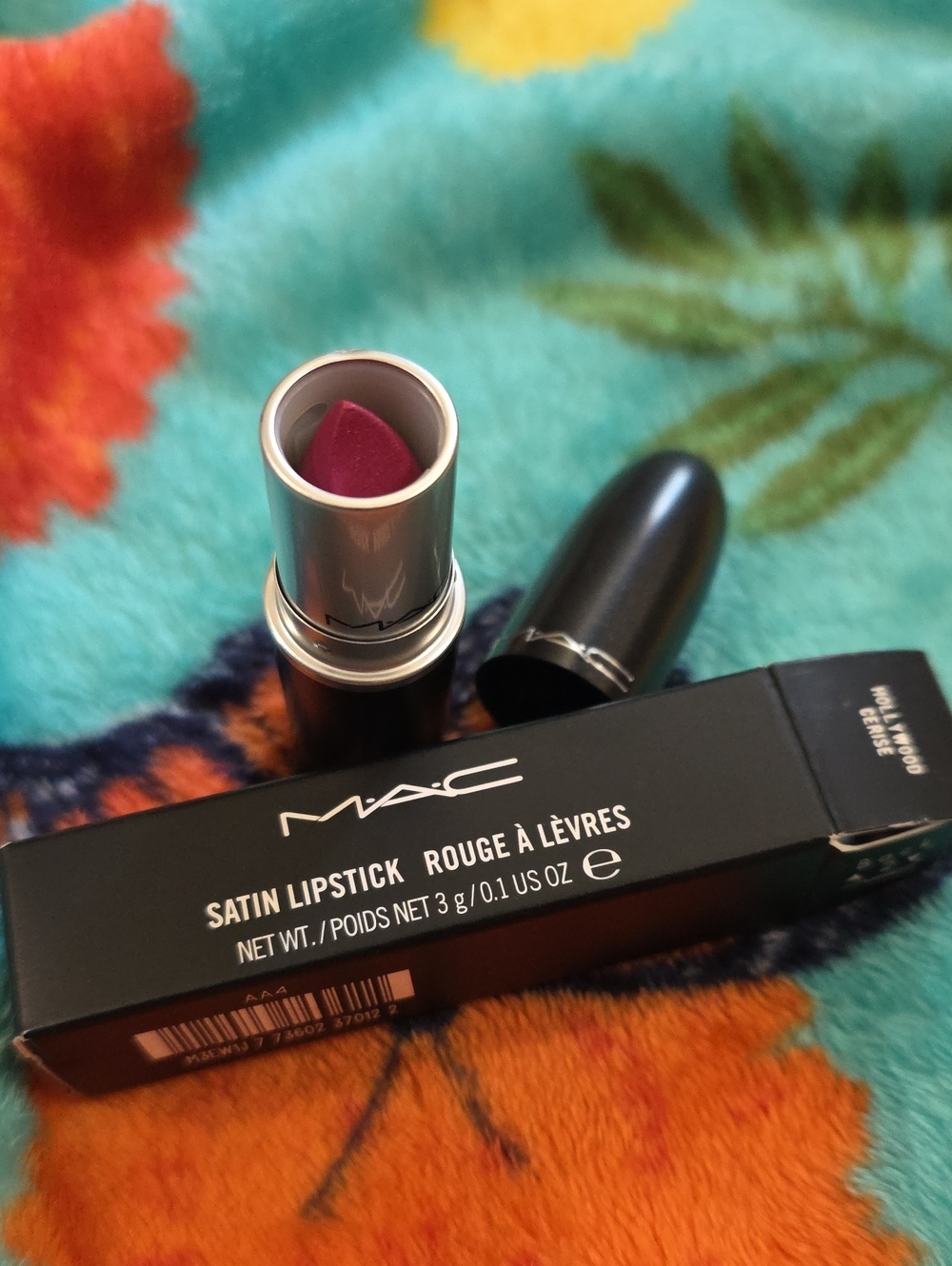 Mac Hollywood Cerise Satin Lipstick NIB